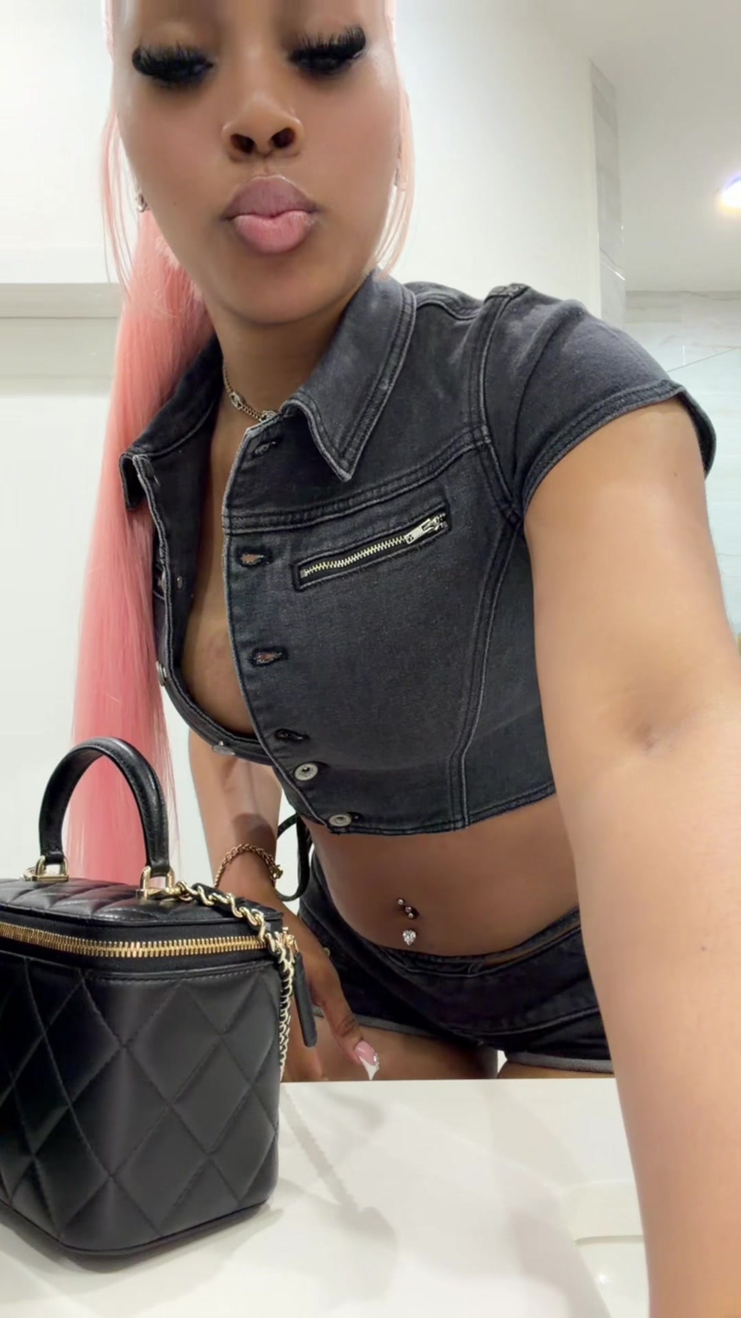 @Chanel