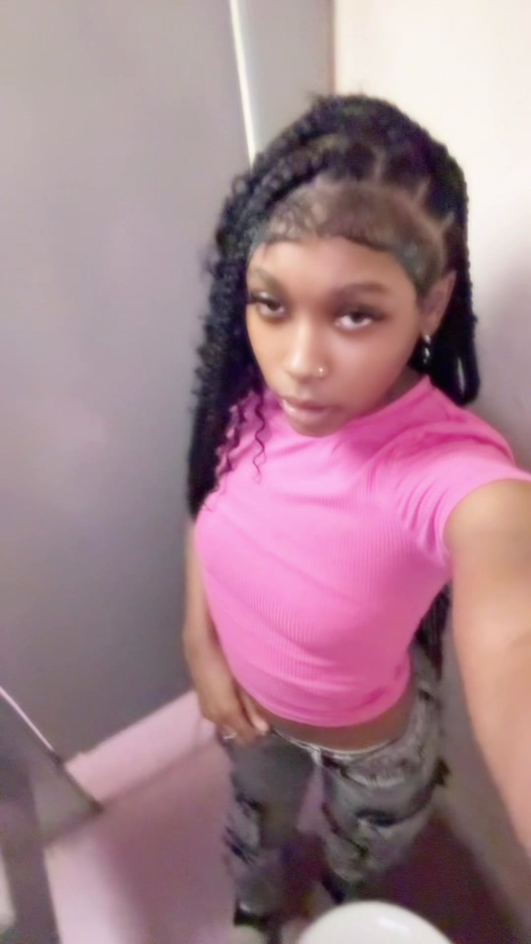@femaleehendrix__