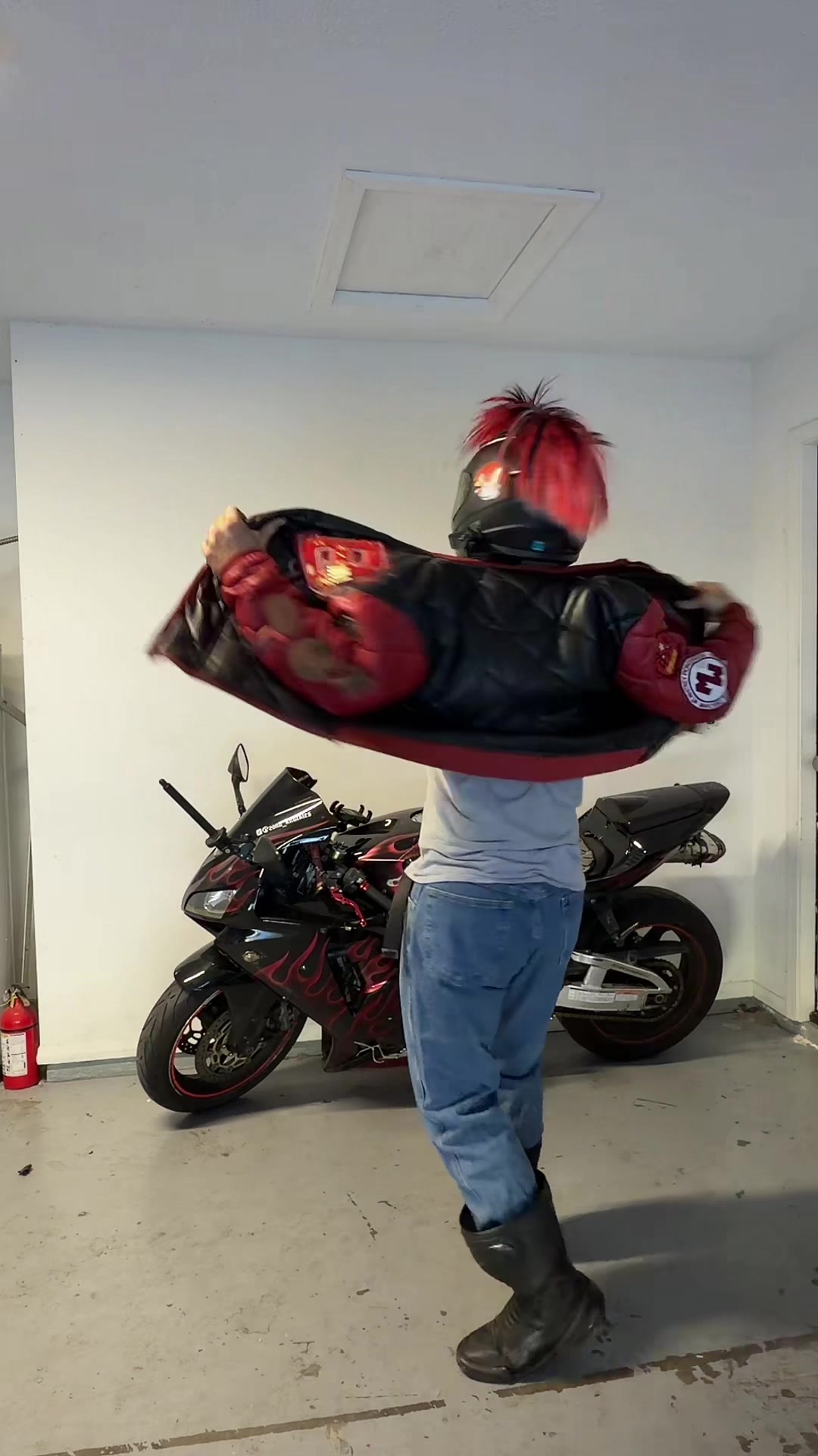 @Knuckles