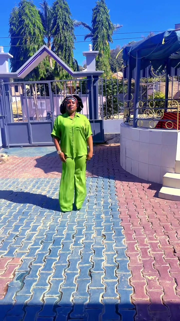 @Monica mnyantuzu