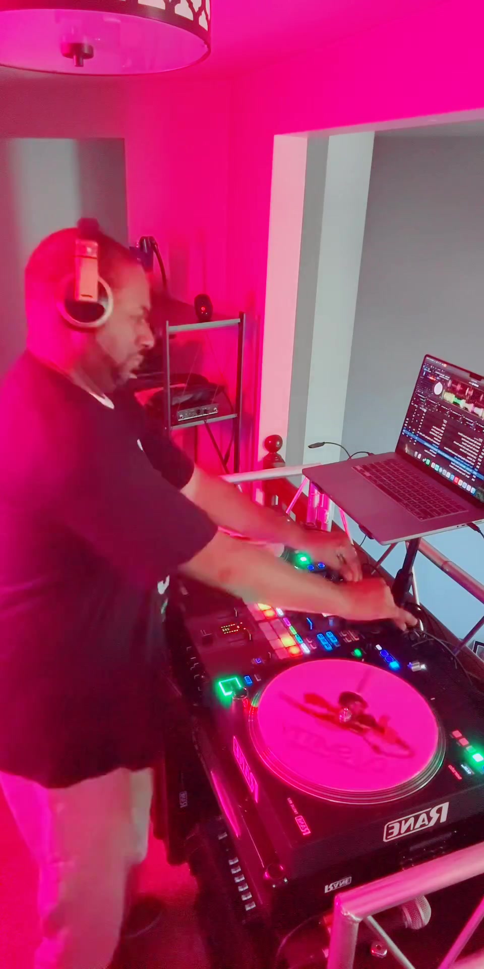 @DJ SMITTY (HBG)
