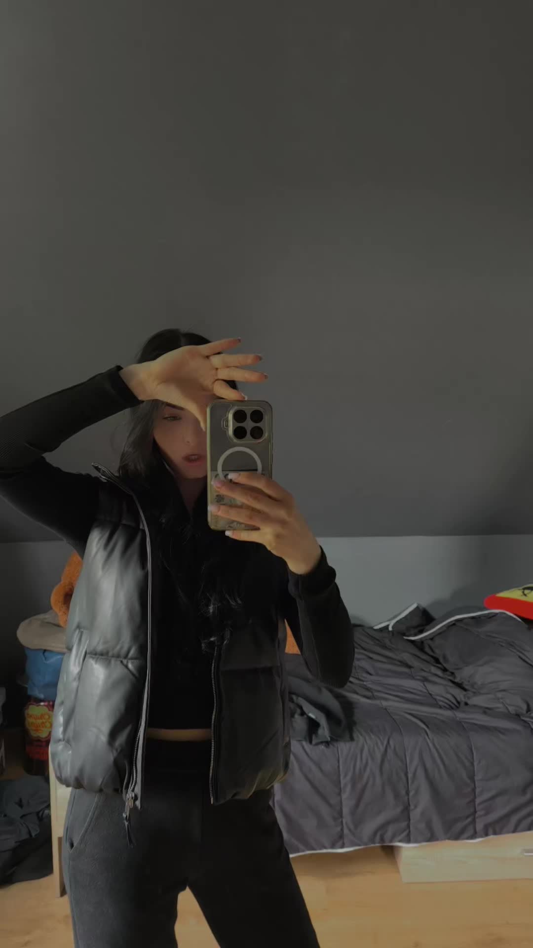 @Hi_Ana