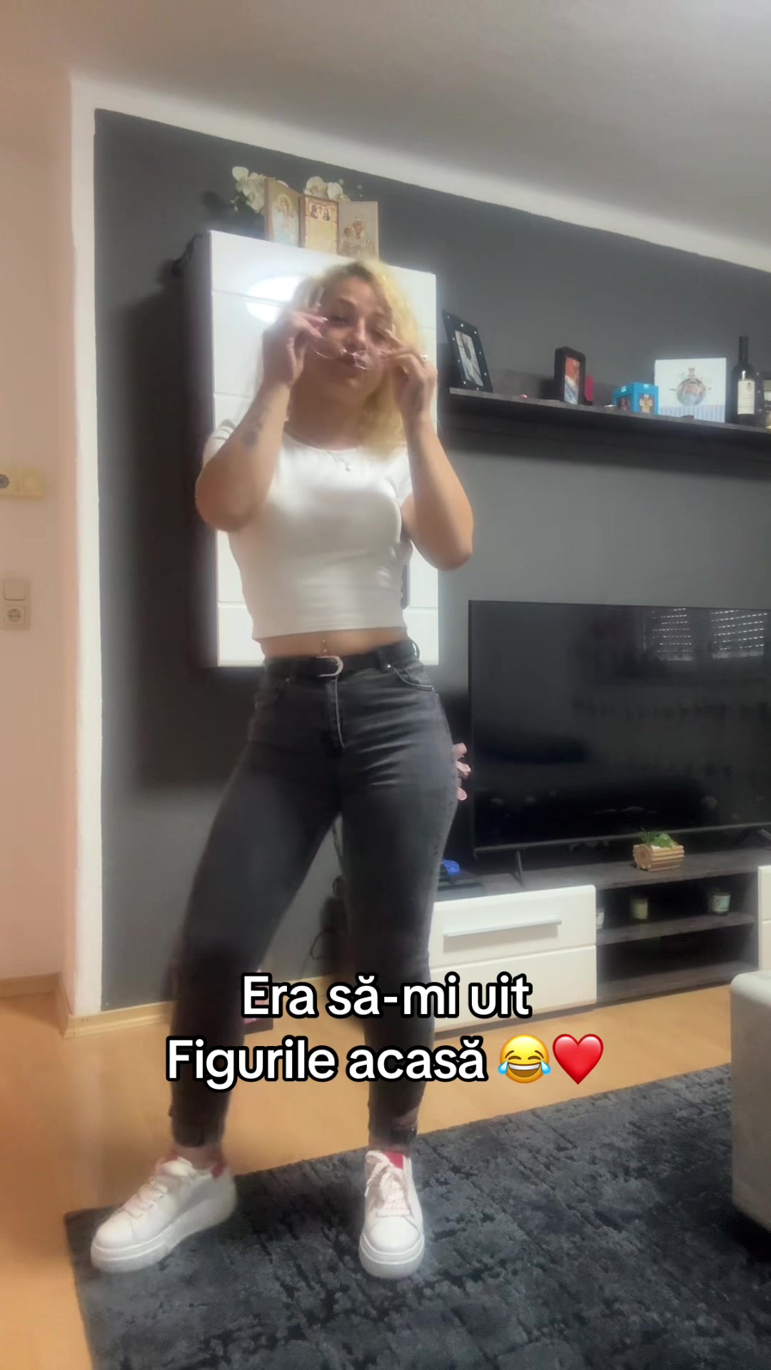 @Ana Rotariu