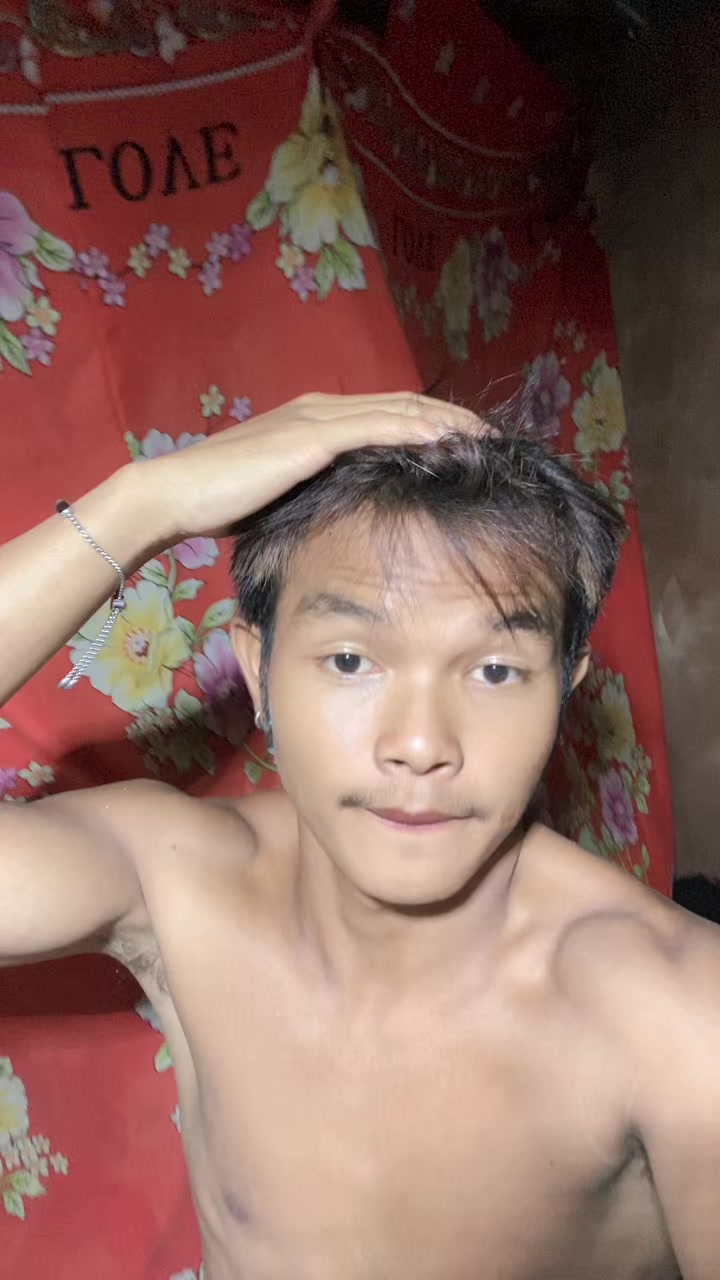 @បូរ ទំនើង