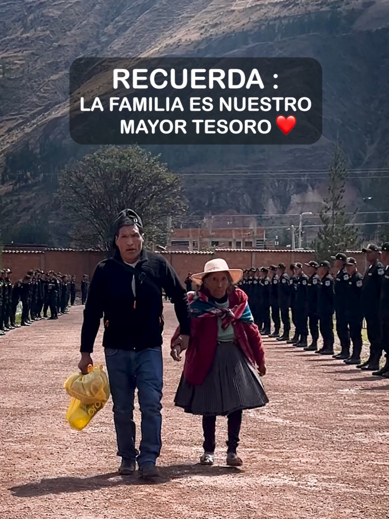 @Policía WAYKI