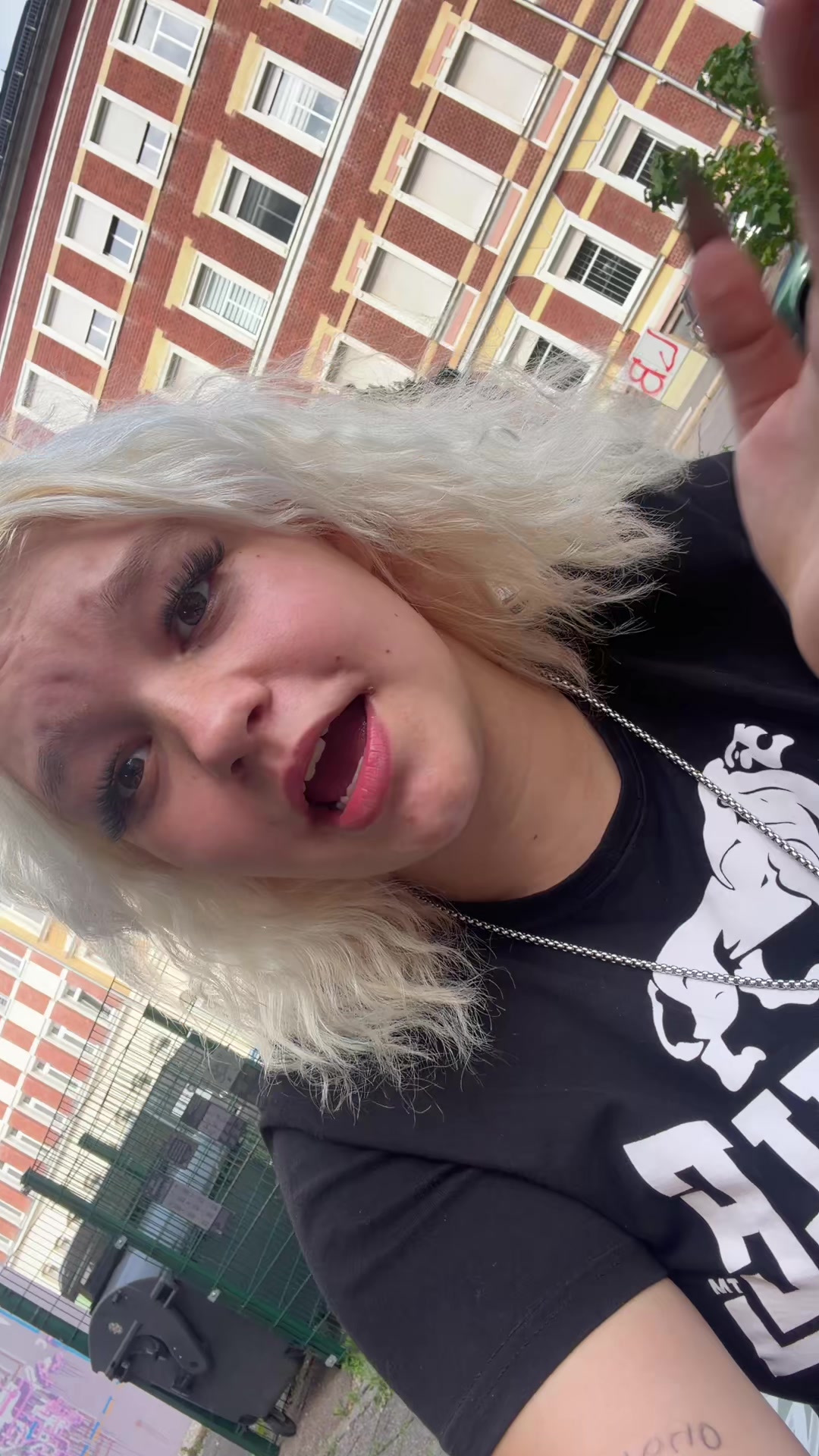 @Deutsche mit Herz🖤🤍❤️