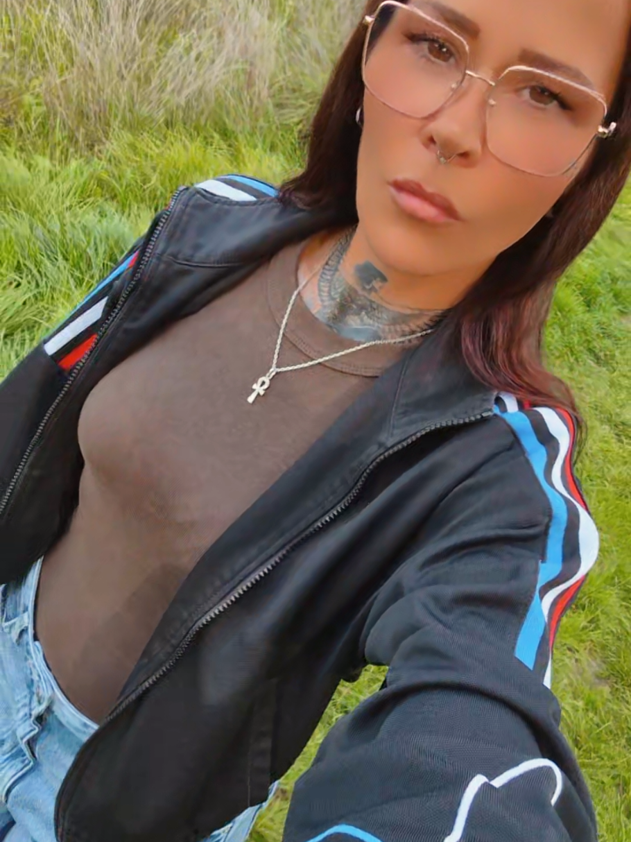 @QueenOfLjubav𓋹🐝UllaMinati🐝