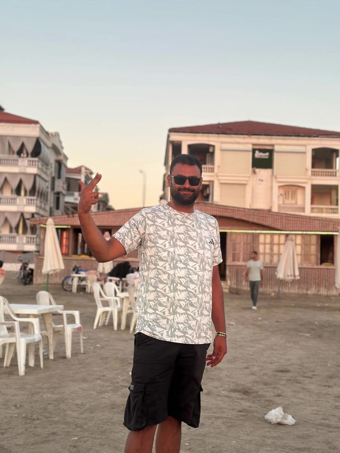 @عشري