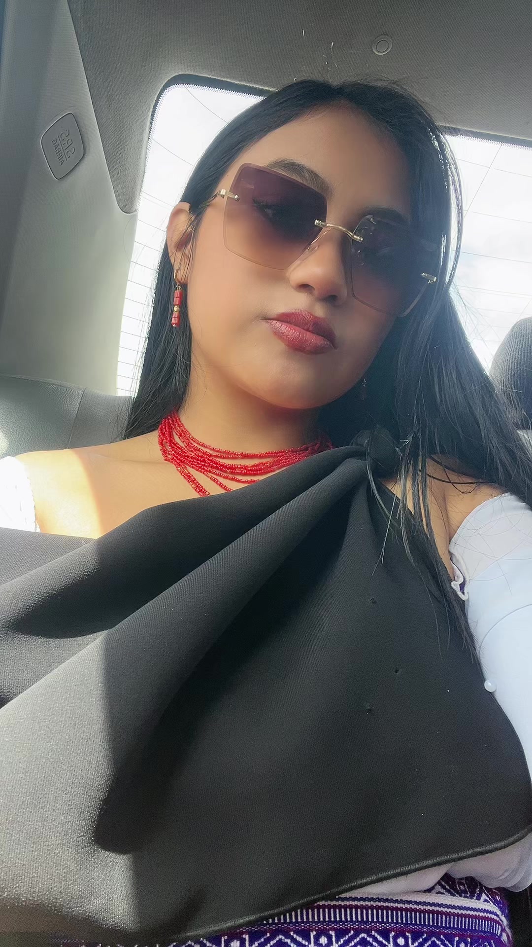 @Aurora👻