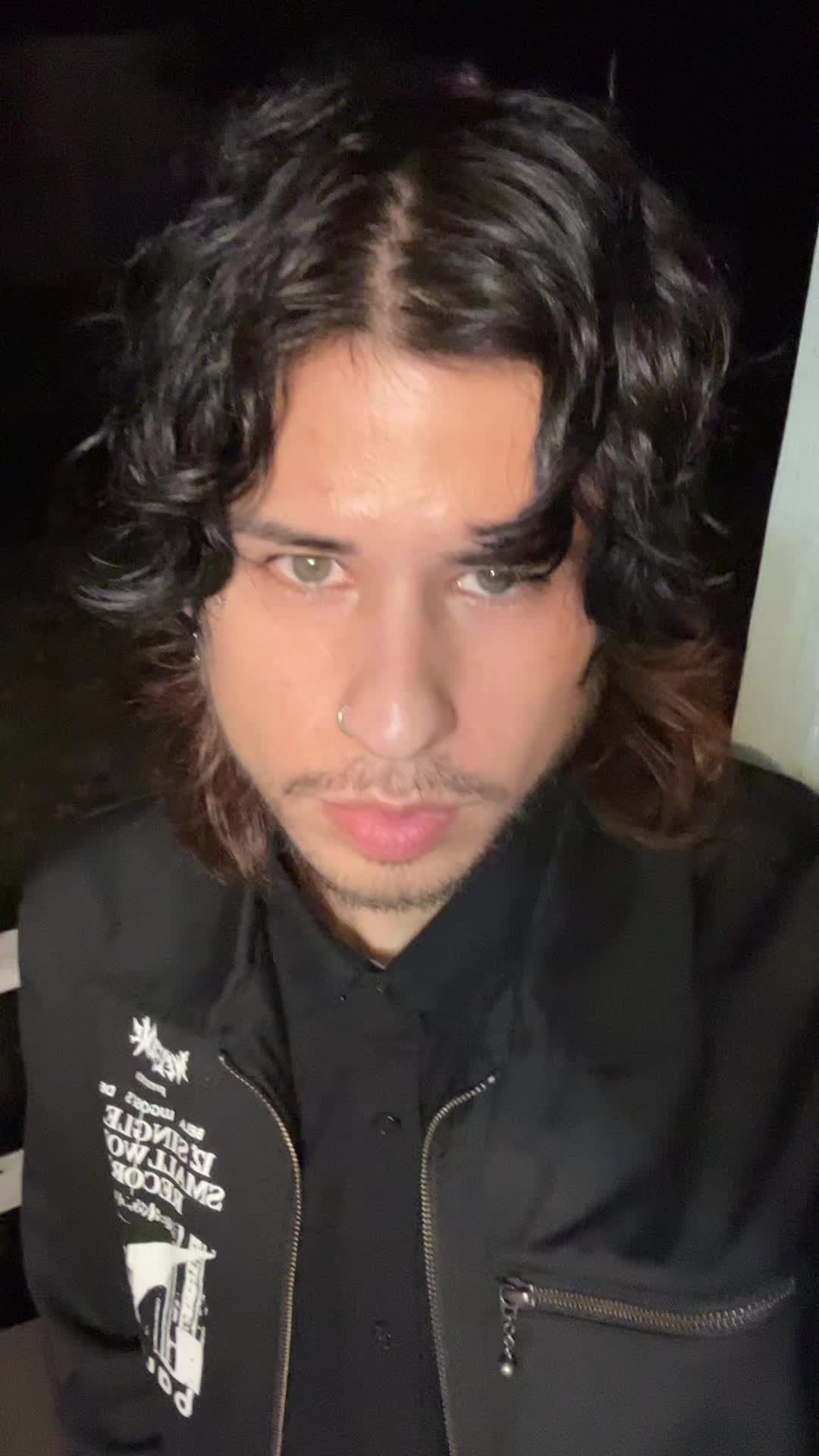 @🫵😹