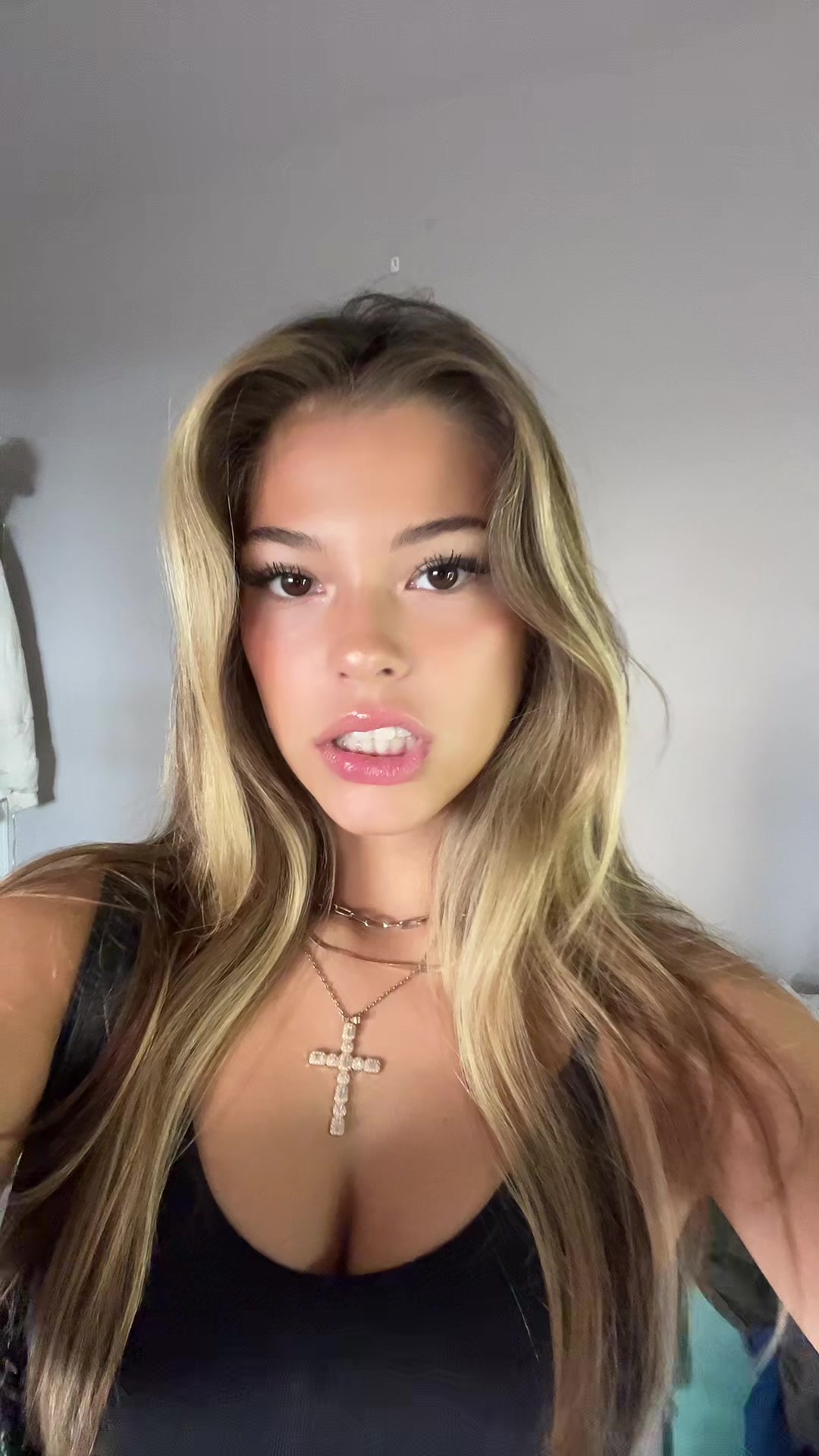 @alejandra