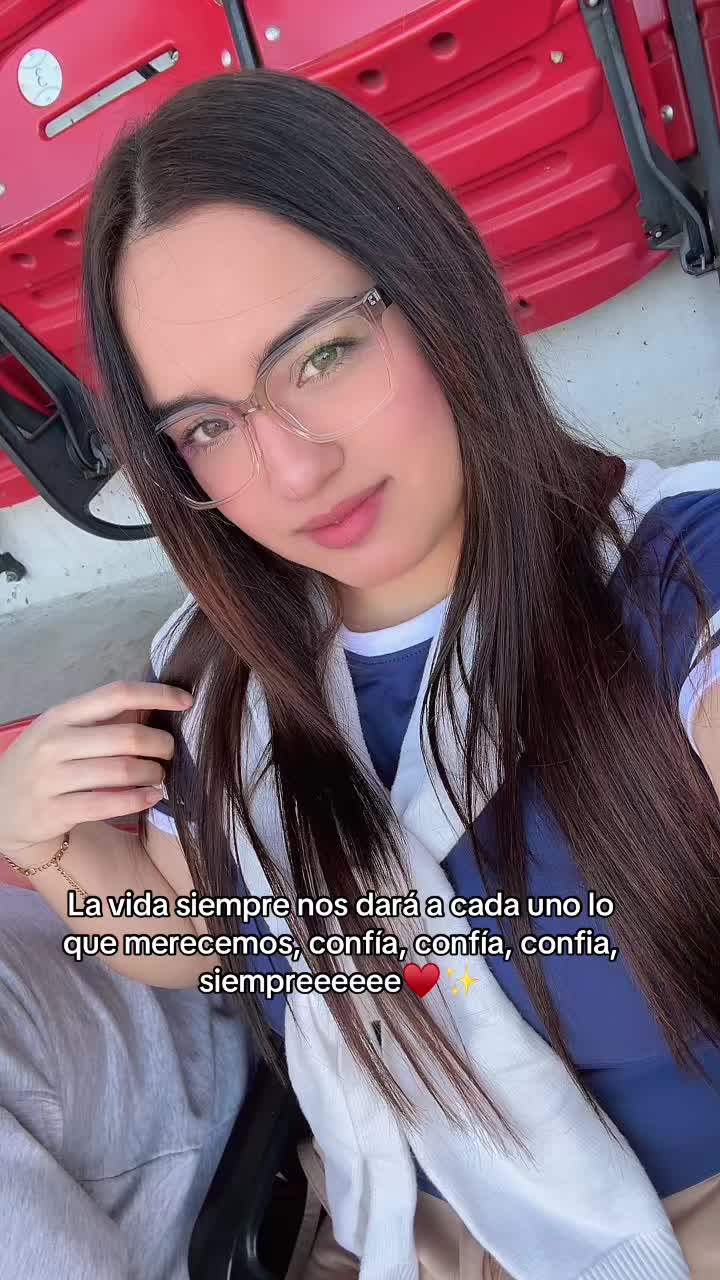 @NICOLE🌻