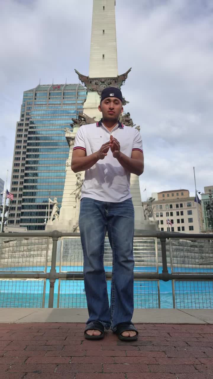 @Mendoza fan🐂 del éxito ✍️🧠💸
