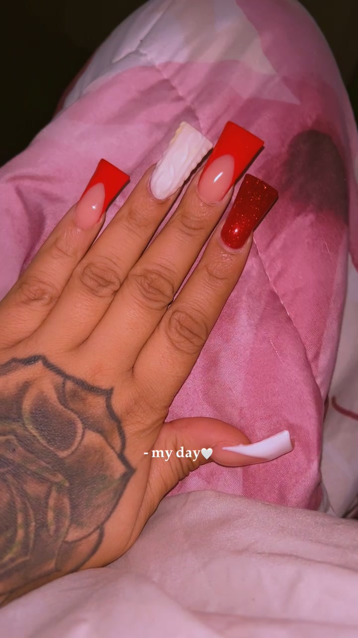 @MissDee