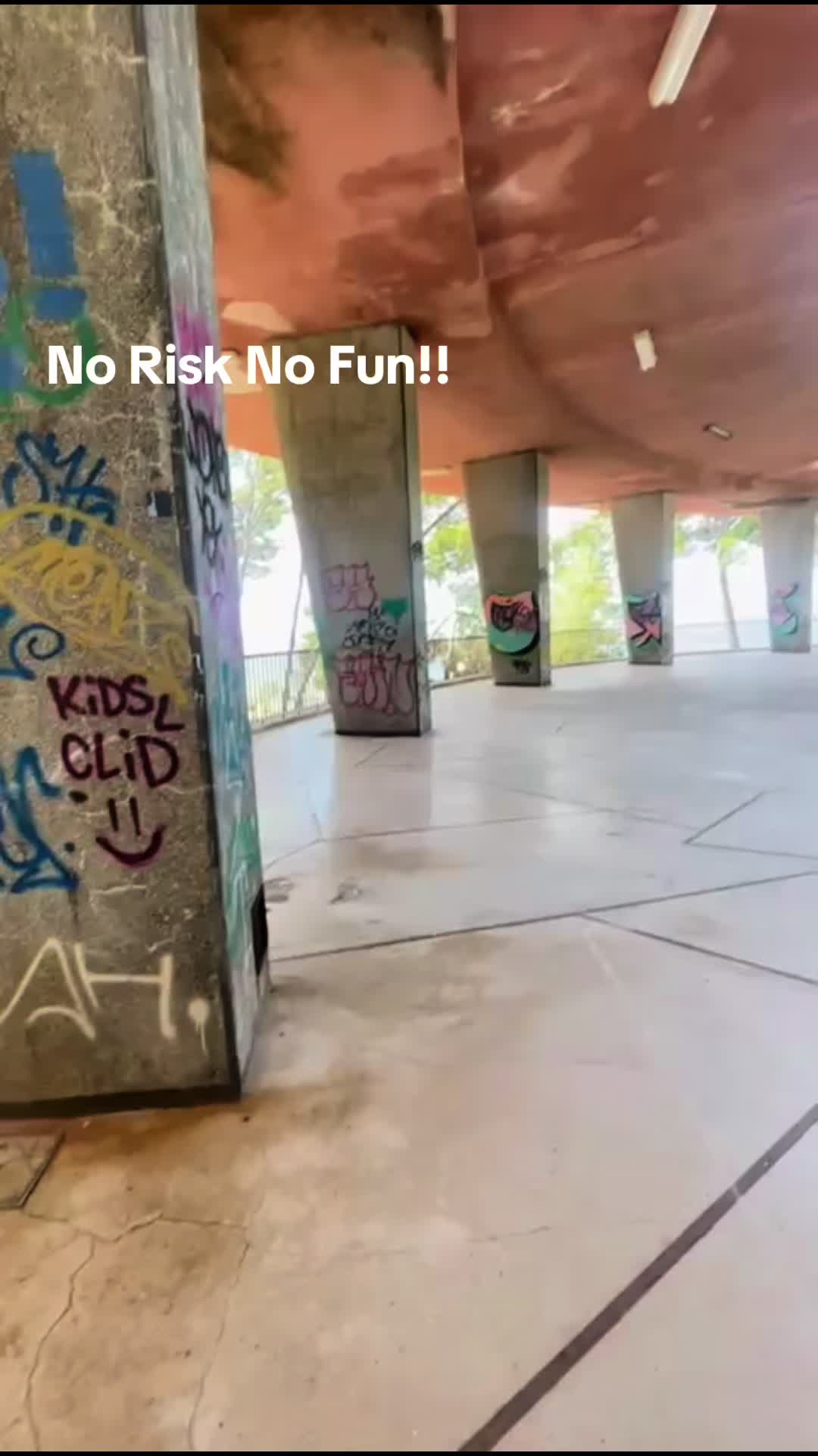 @Lostplaces_BO