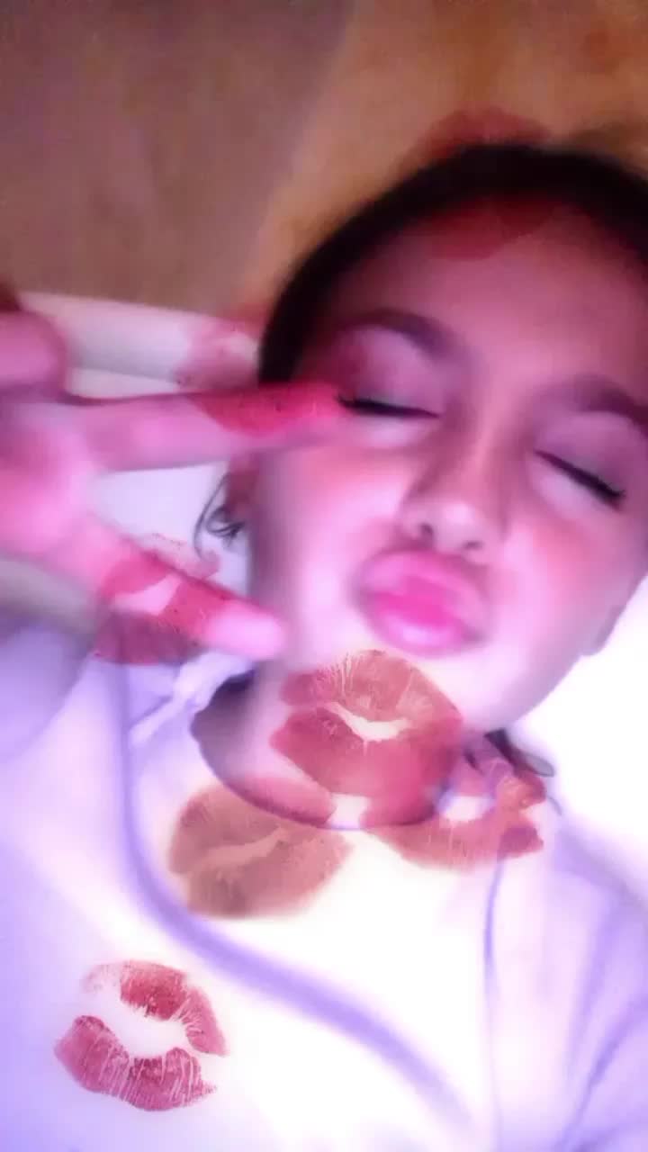 @Chanel8_