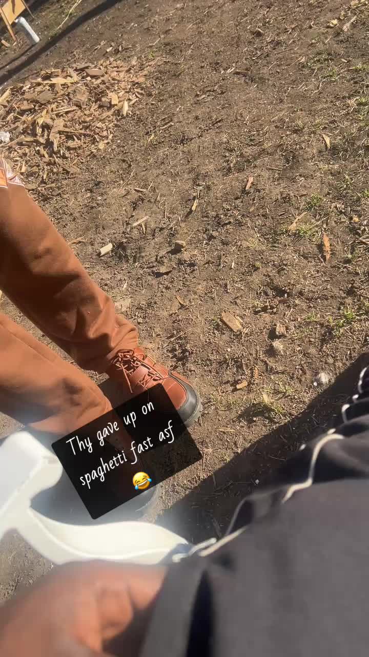 @PlayBoi23