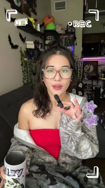 @Lizzy⛓️🧿🧸🖤