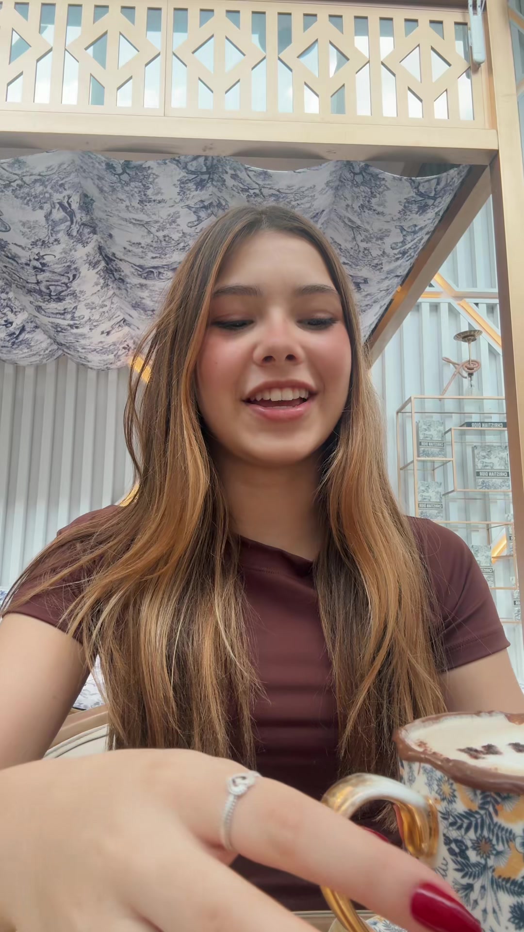@jujuamancio