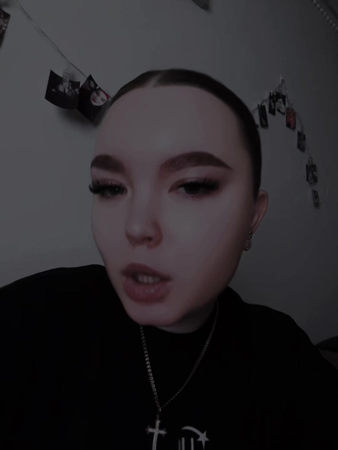 @viks_lips