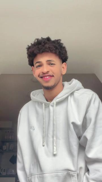 @Emraan🇸🇴🇩🇪