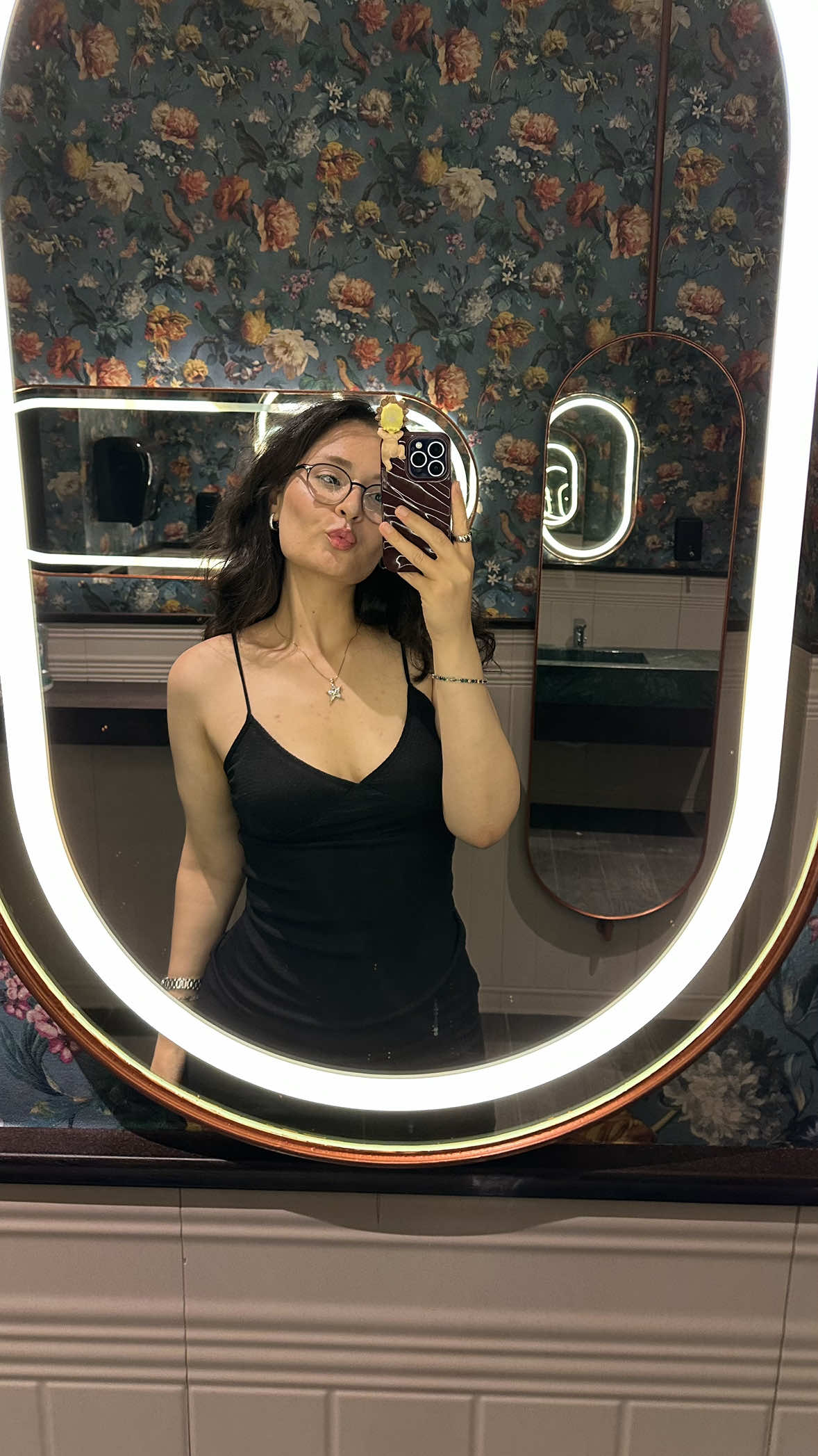 @Zeyneporhann