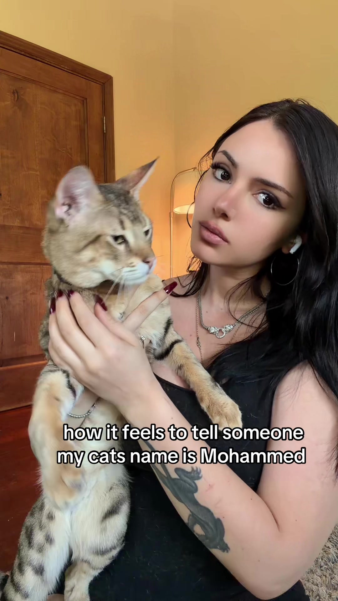 @:3
