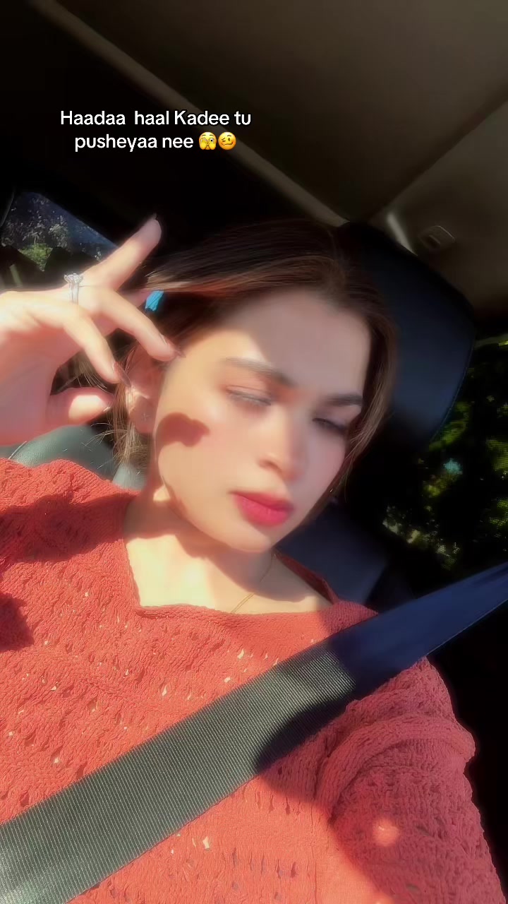 @komal_khaira97