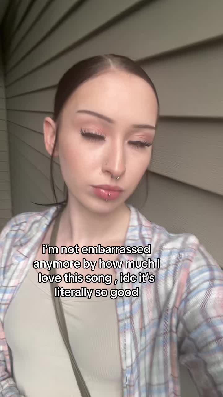 @skullyjade