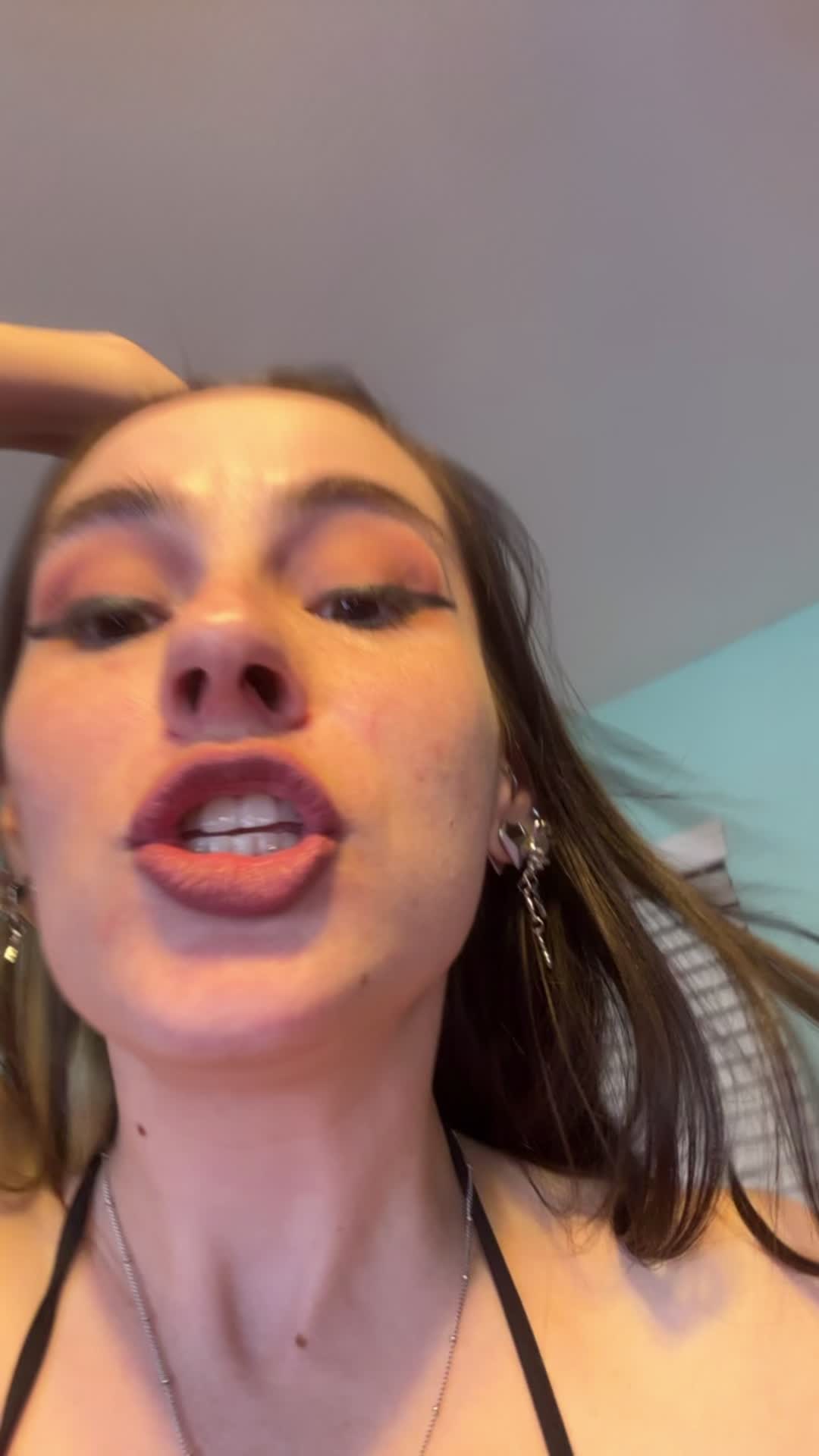 @Zivafey