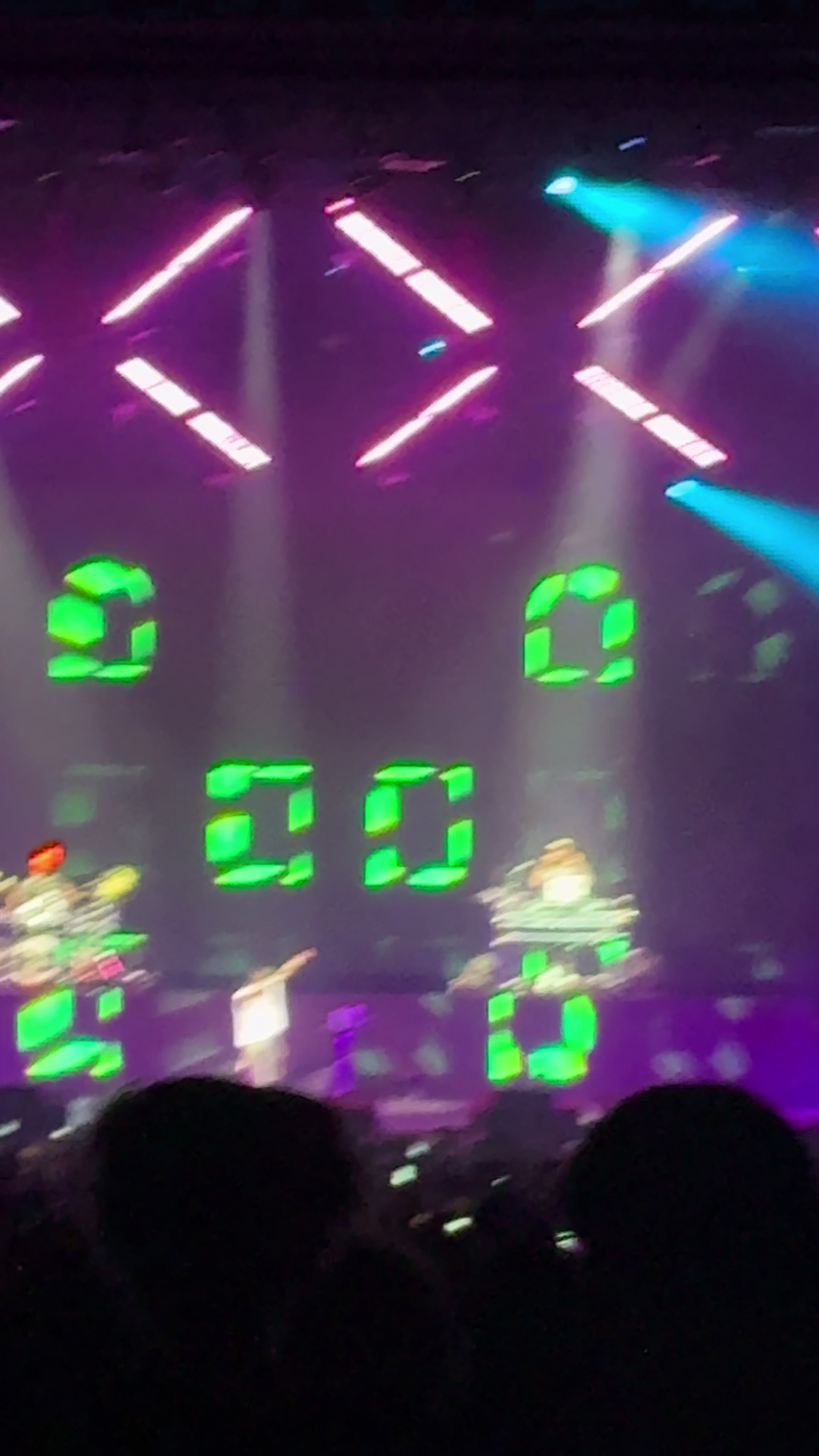 @concert.girl.bri
