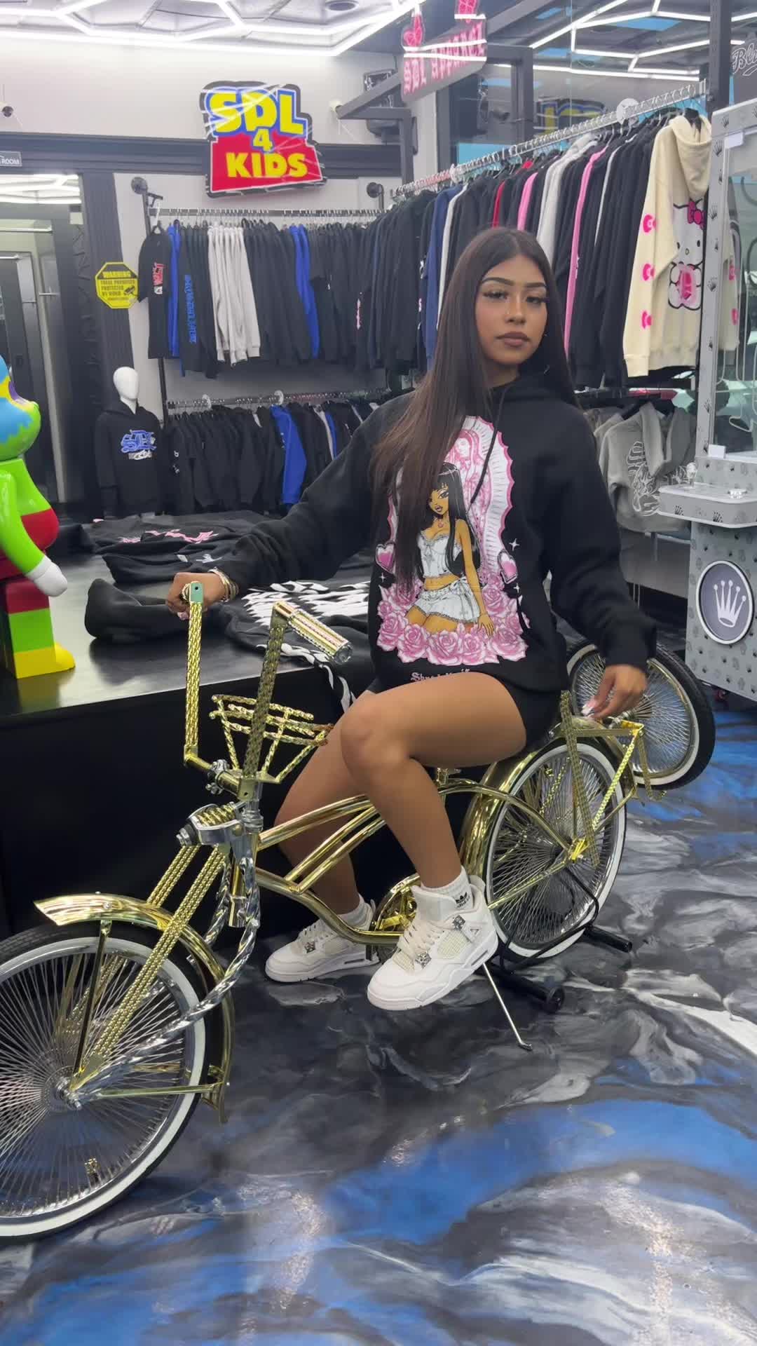 @♡ 𝒴𝒶𝓂𝒾 ♡