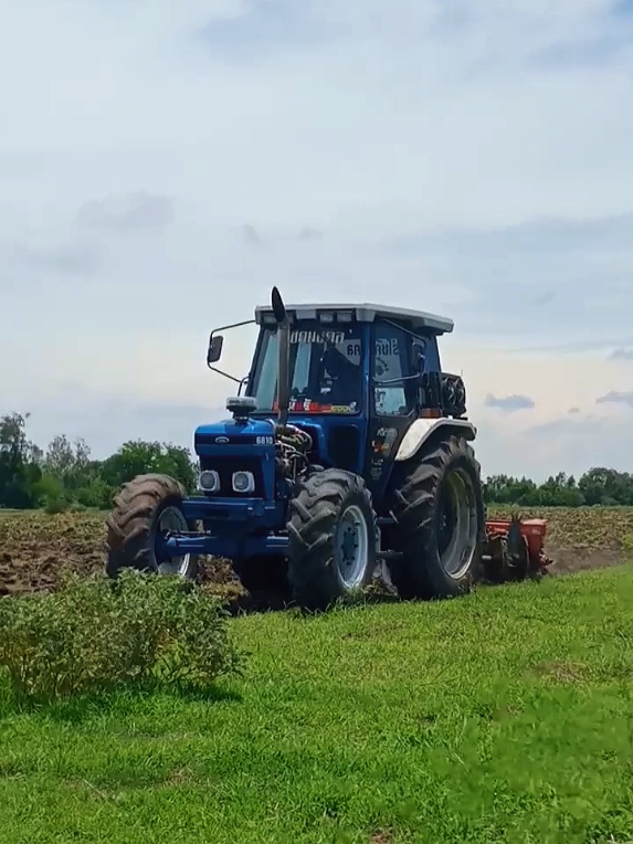 @ชัยณรงค์ FC:ford🚜💙🔊