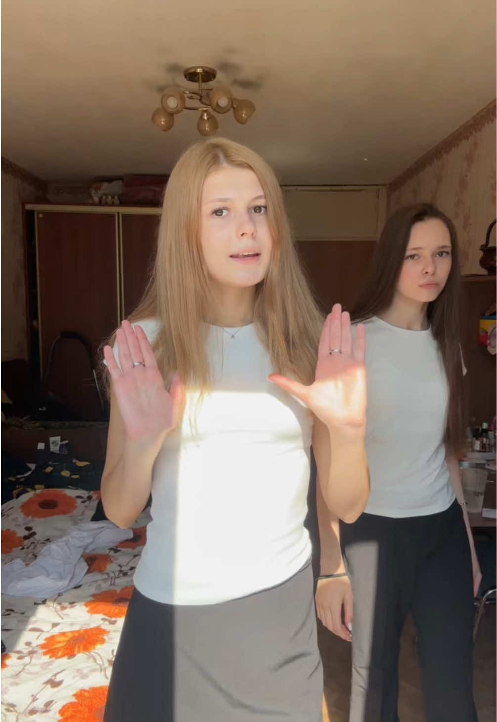 @анiчка🫰🏻
