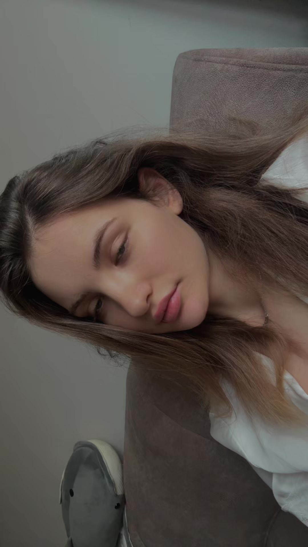 @...