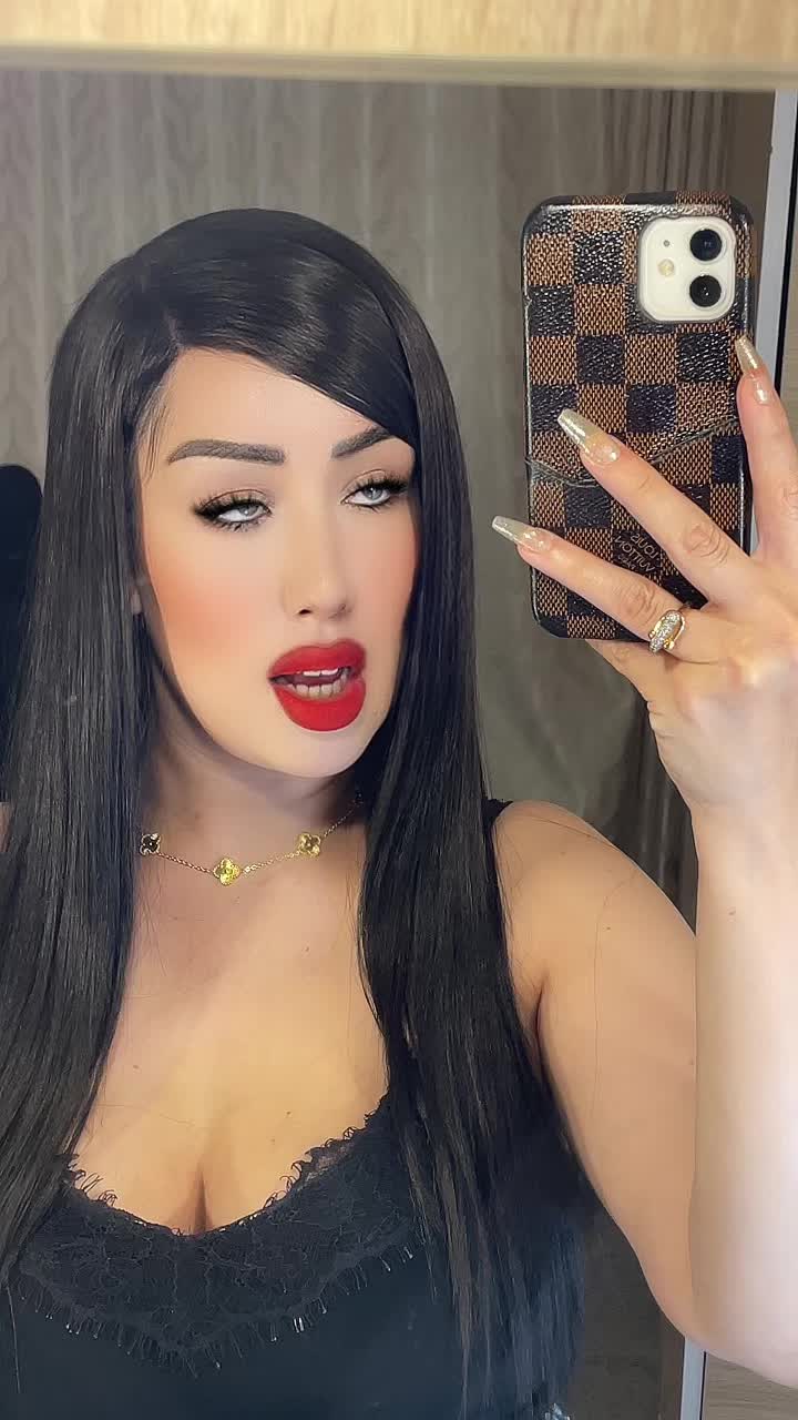 @الفنانة فاطمة بولعراس