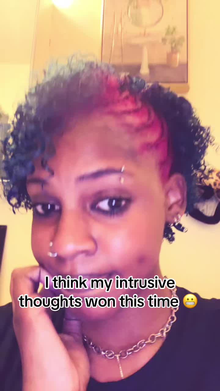 @bluehairedgirl