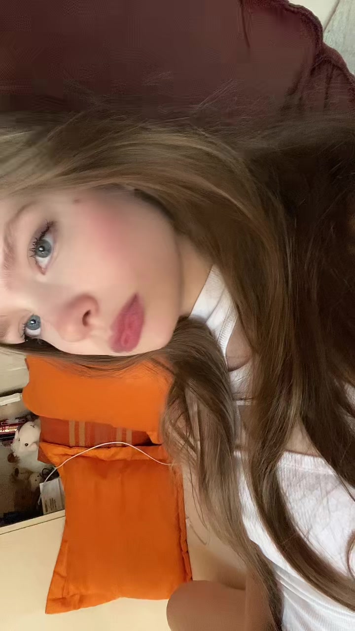@юля
