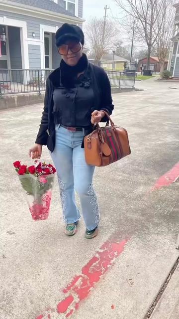 @Mrs60SMP🕊️💙