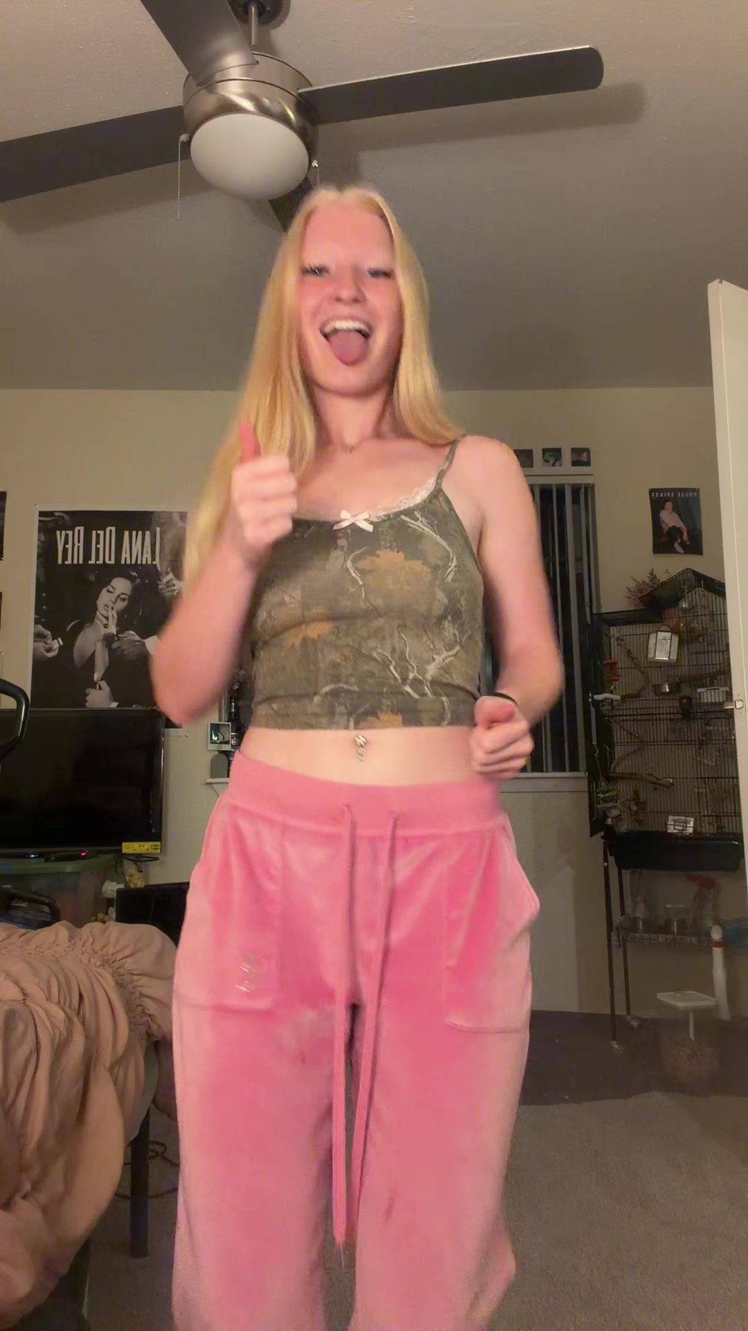 @kelsie