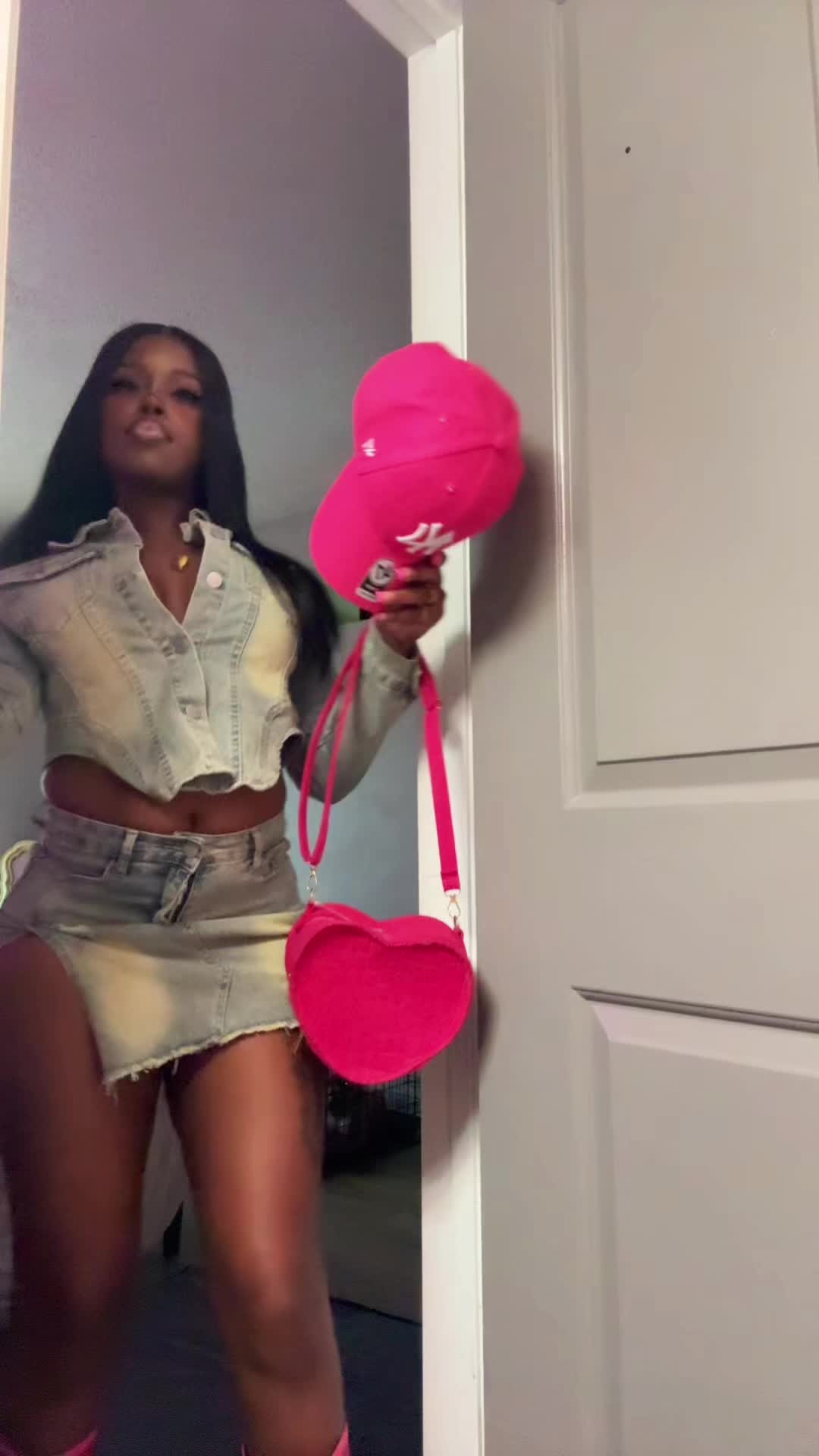 @Juicy | Content Creator