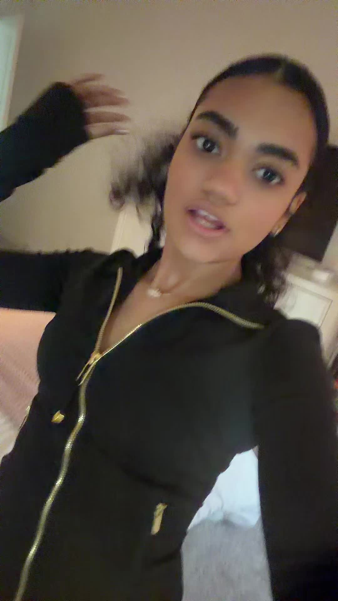 @shelovesgalaxygas