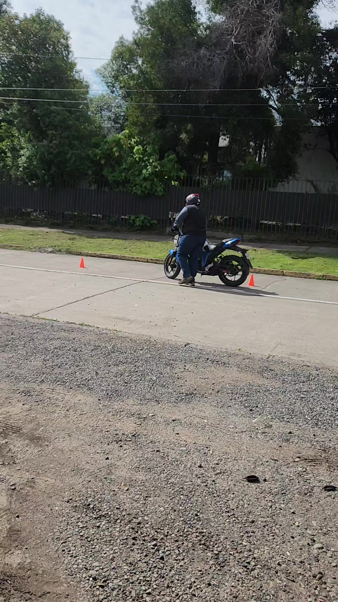 @CLASESDEMOTO.GIXXERMANIA