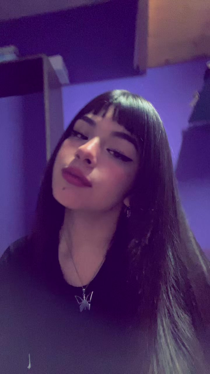 @Candela Roman☦️📿🔮
