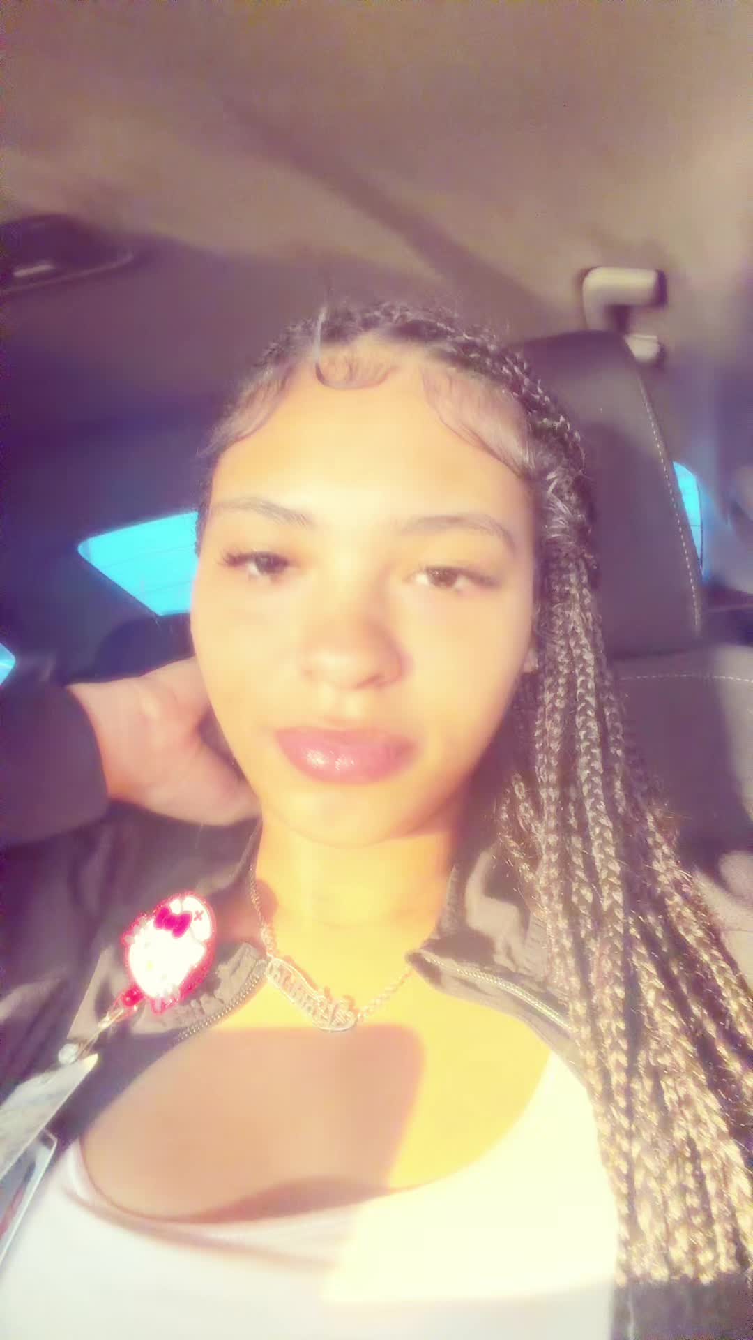 @triciaj