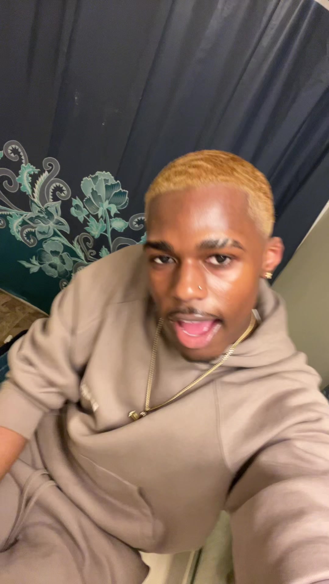 @✨Shuh’pelleBlousesB*tch✨