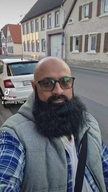 @Bhatti g 🇵🇰 🇩🇪