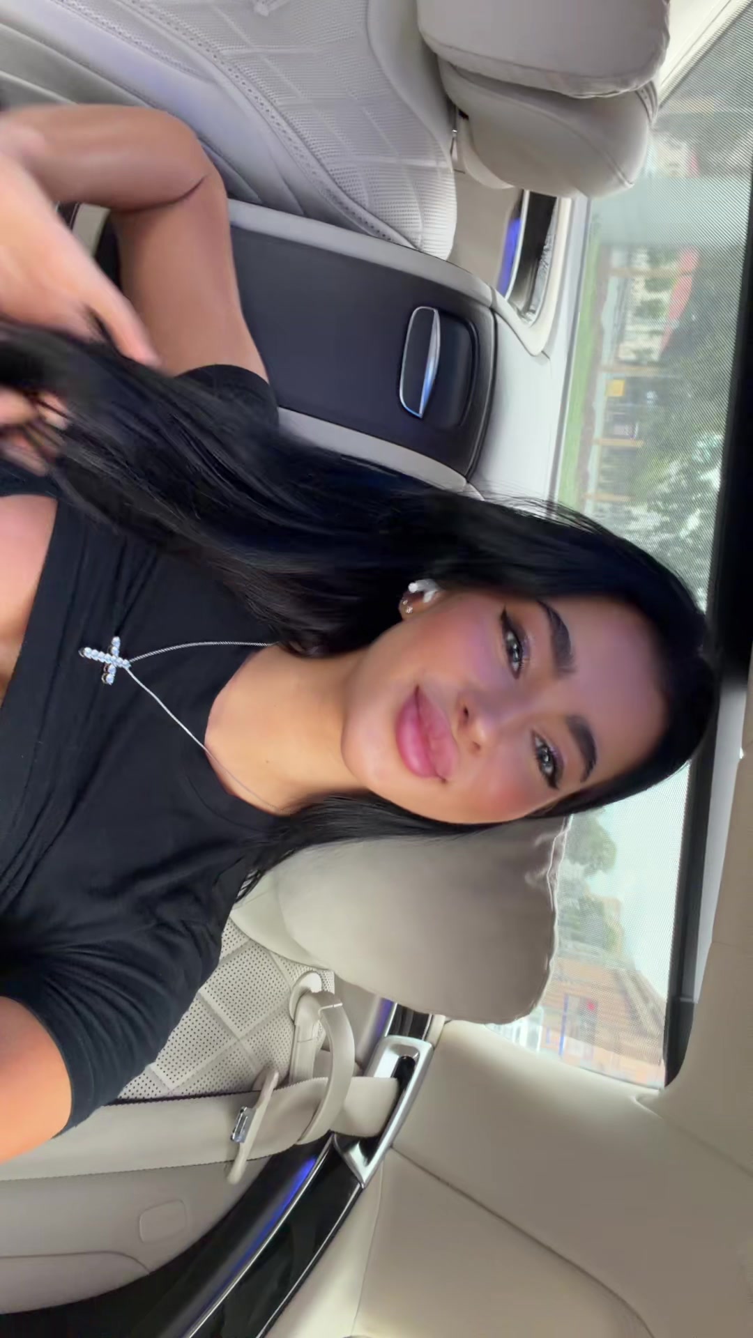 @Katee_v_