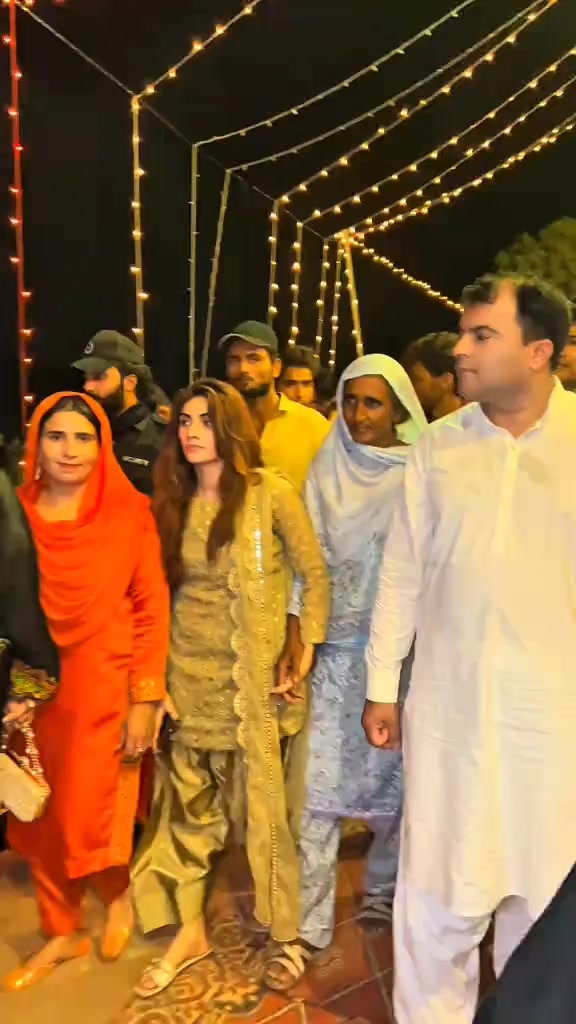 @daniya shah