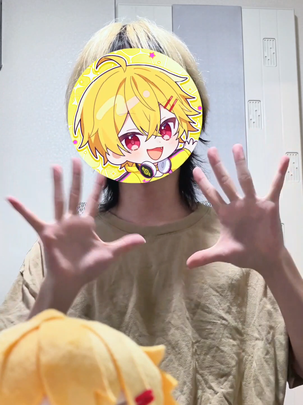 @やなと